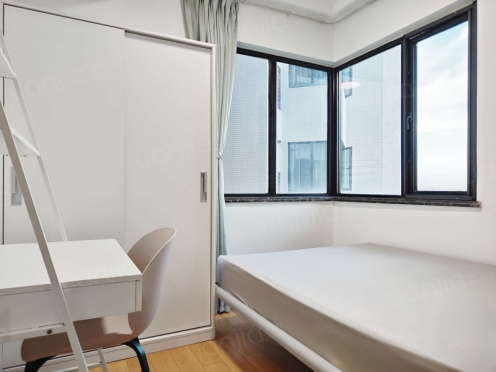 合租·麓府 4居室 北卧