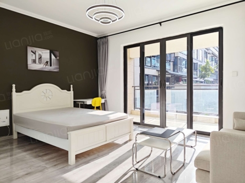 合租·合能枫丹铂麓三期 4居室 西卧