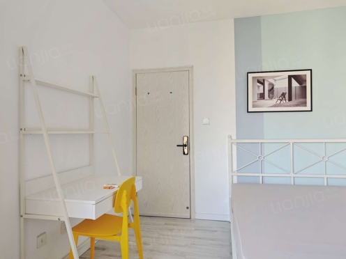 合租·蓝光锦绣城四期 4居室 东北卧