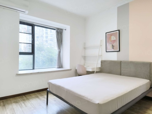 合租·汇融名城C区 4居室 西卧