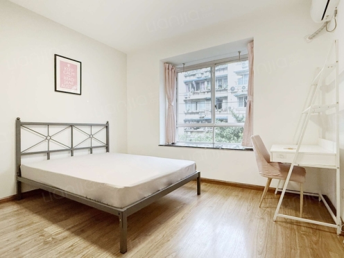 合租·莲花新区 3居室 东南卧