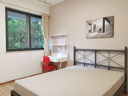 合租·浅水半岛三期 4居室 东卧