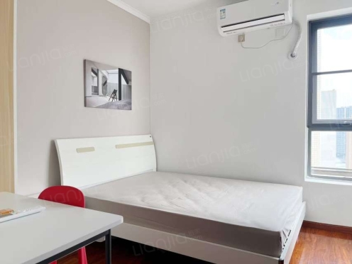 合租·英郡三期 4居室 北卧