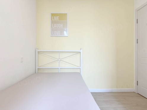 合租·中德英伦联邦C区 4居室 西北卧