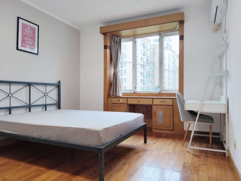 合租·四季家园 3居室 西南卧