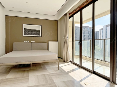 合租·融创香璟台东苑三期 4居室 西卧