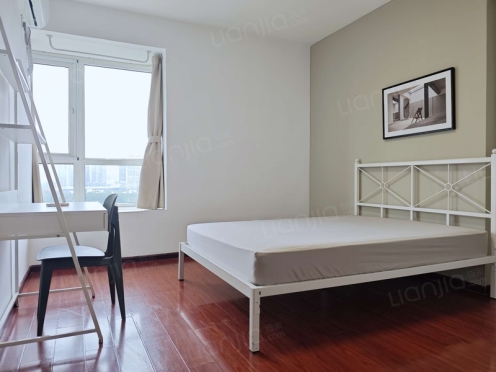 合租·天和国际 4居室 西卧