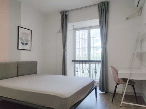 合租·新加坡花园 4居室 东卧