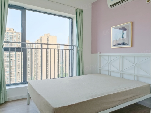 合租·绿地468云玺五期 3居室 西北卧