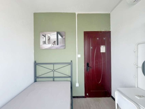 合租·福晟钱隆天下 4居室 东北卧