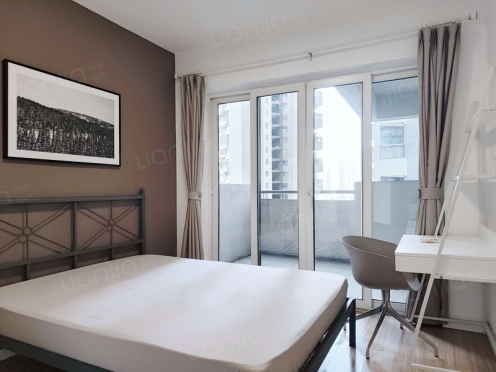 合租·蓝光凯丽香江 4居室 北卧