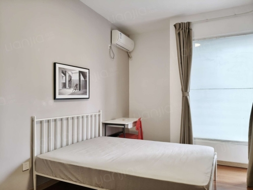 合租·天空城 3居室 南卧