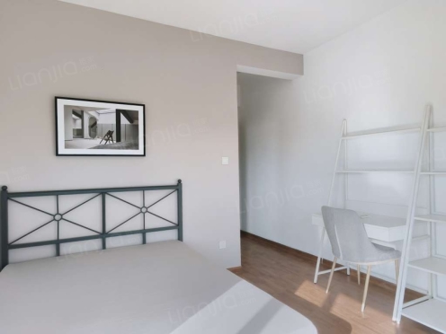 合租·华宇阳光水岸 4居室 西卧