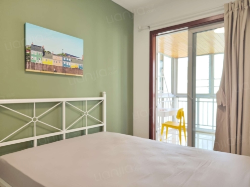 合租·蓝光富丽花城 4居室 西卧