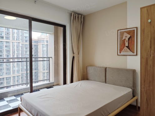 合租·优品尚东三期 4居室 南卧