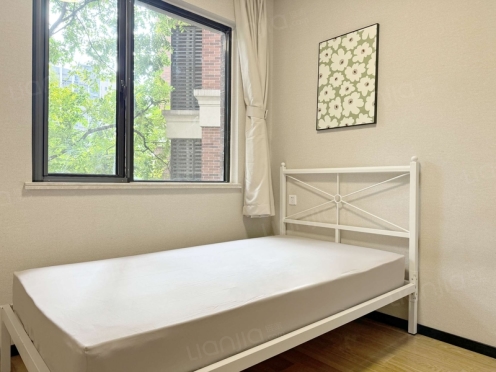 合租·中德英伦联邦D区 4居室 东卧