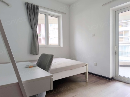 合租·远大都市风景三期 4居室 东北卧