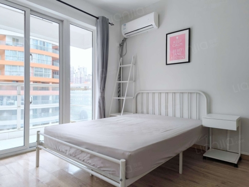 合租·远大都市风景三期 5居室 东卧