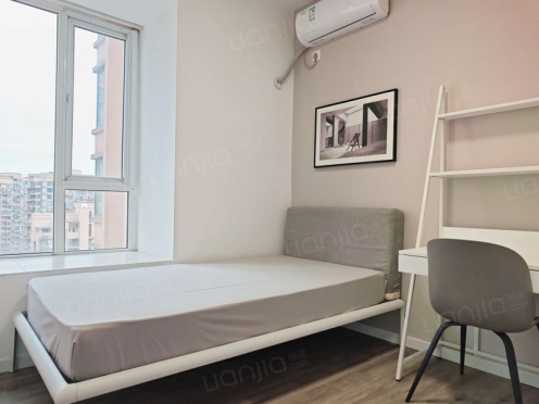 合租·比华利国际城二期 4居室 西南卧