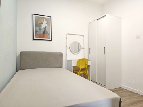 合租·西锦国际三期 4居室 东卧