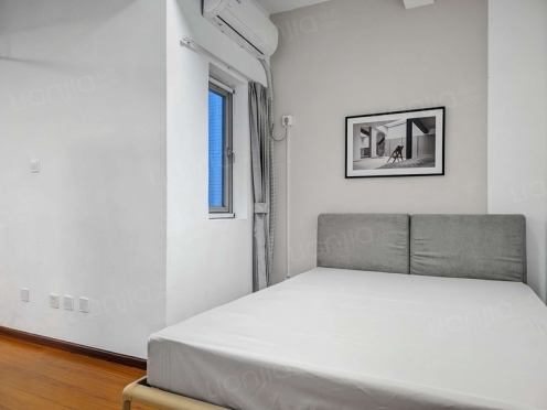 合租·凯莱国际寓所 4居室 东卧