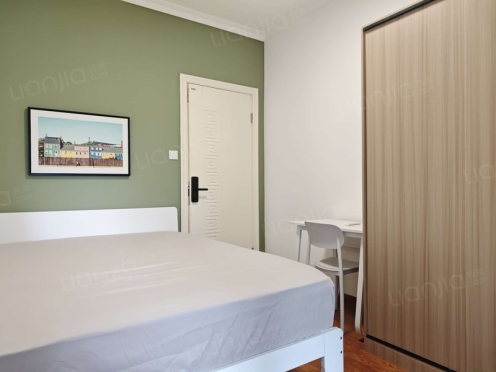 合租·财富又一城 4居室 东南卧