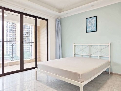 合租·中房优山PLUS 5居室 东北卧