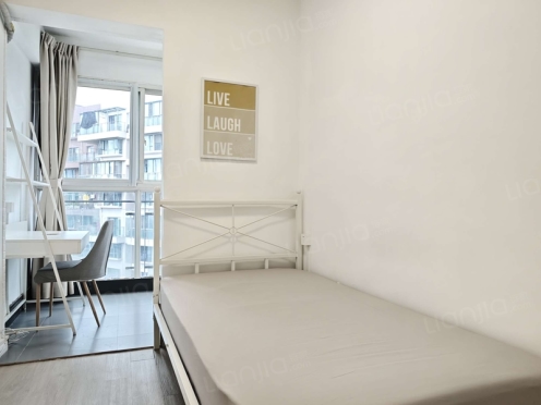 合租·领馆区1号 5居室 东北卧