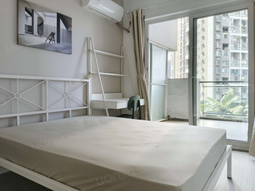 合租·蓝光凯丽香江 4居室 西卧