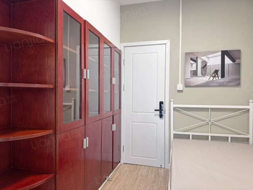 合租·水岸华庭 4居室 西南卧