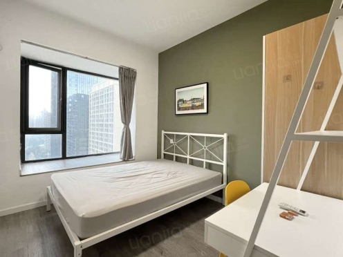 合租·蓝润ISC 3居室 东卧