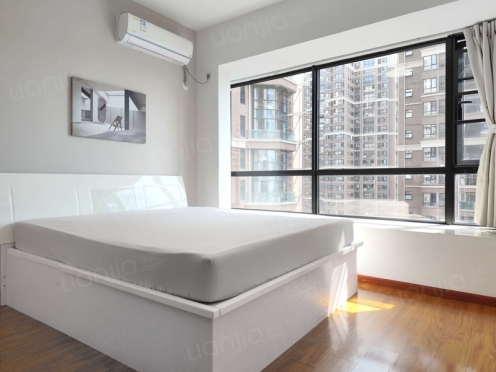 合租·中德英伦世邦F区 4居室 南卧