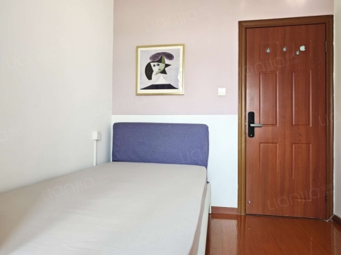 合租·每日汇城 4居室 西南卧