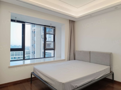 合租·中海天府里云岭一期 4居室 东南卧