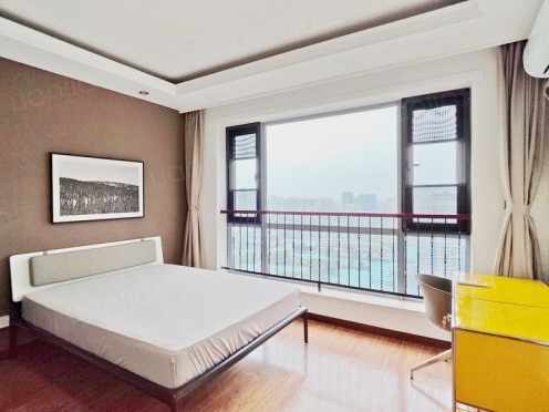 合租·云水苑 4居室 东卧