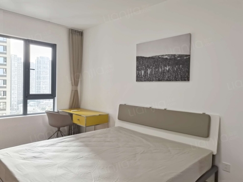 合租·万科金域华府 4居室 东南卧