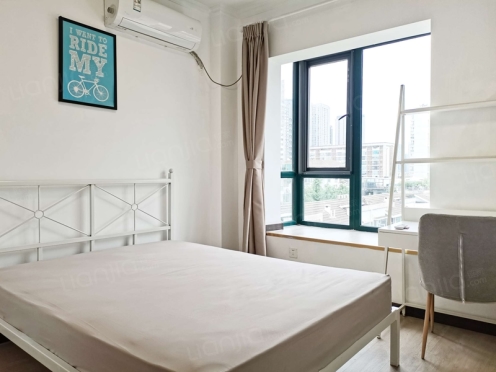 合租·伊甸阳光 4居室 东卧