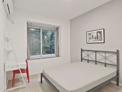 合租·长融一代天骄 4居室 北卧