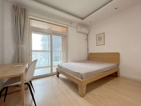 合租·花样年花郡 4居室 北卧