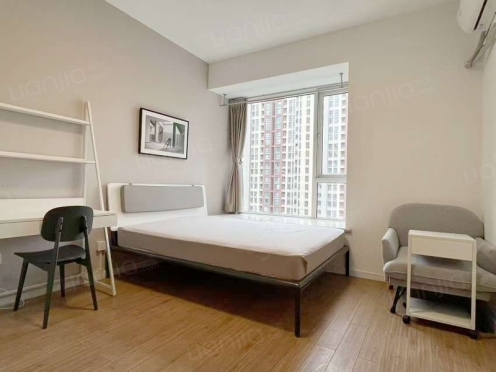 合租·花样年花郡 4居室 南卧