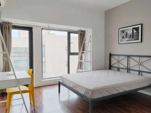 合租·财富又一城 4居室 东南卧