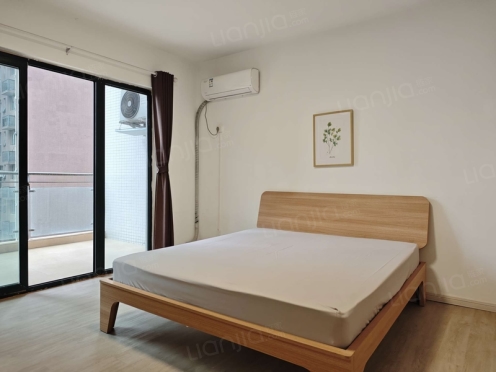 合租·领馆区1号 5居室 南卧