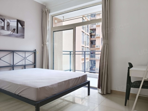 合租·比华利国际城二期 4居室 东卧