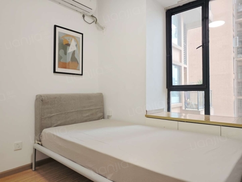 合租·比华利国际城二期 4居室 西南卧