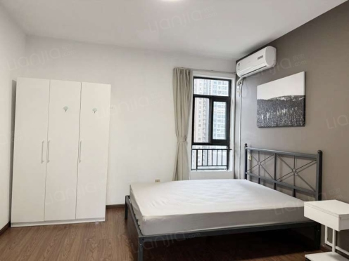 合租·华府西苑 4居室 北卧