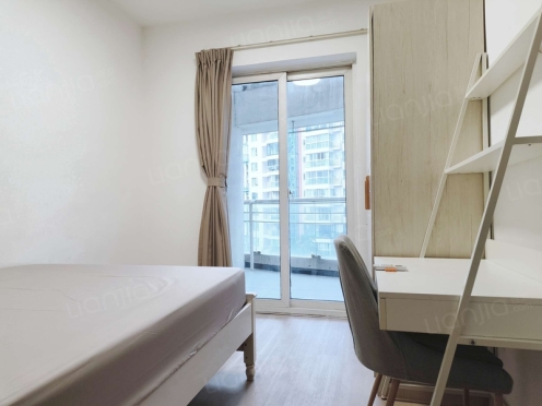 合租·远大都市风景三期 4居室 西北卧