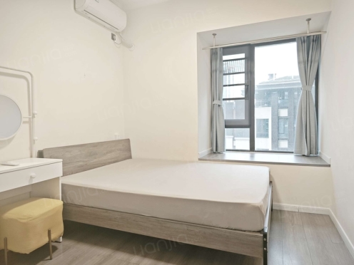 合租·光华壹号 4居室 北卧