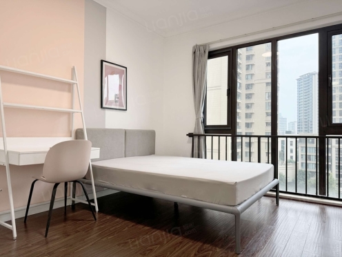 合租·融创香璟台东苑一期 4居室 东卧