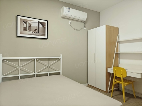 合租·炎华置信花千集 4居室 南卧