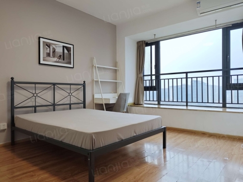 合租·时代晶科名苑 4居室 东卧